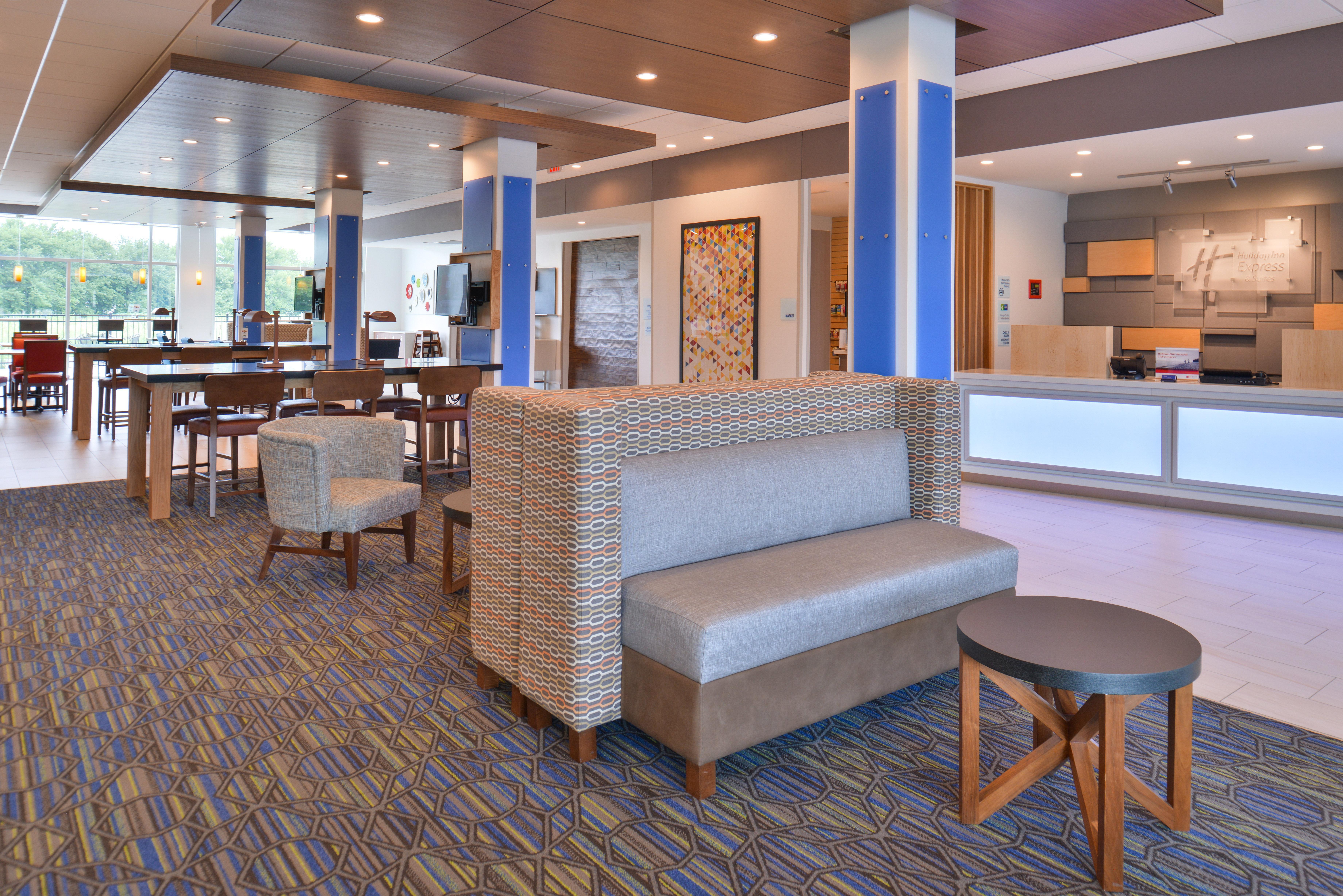 Holiday Inn Express & Suites Omaha Airport By Ihg Carter Lake Exteriör bild