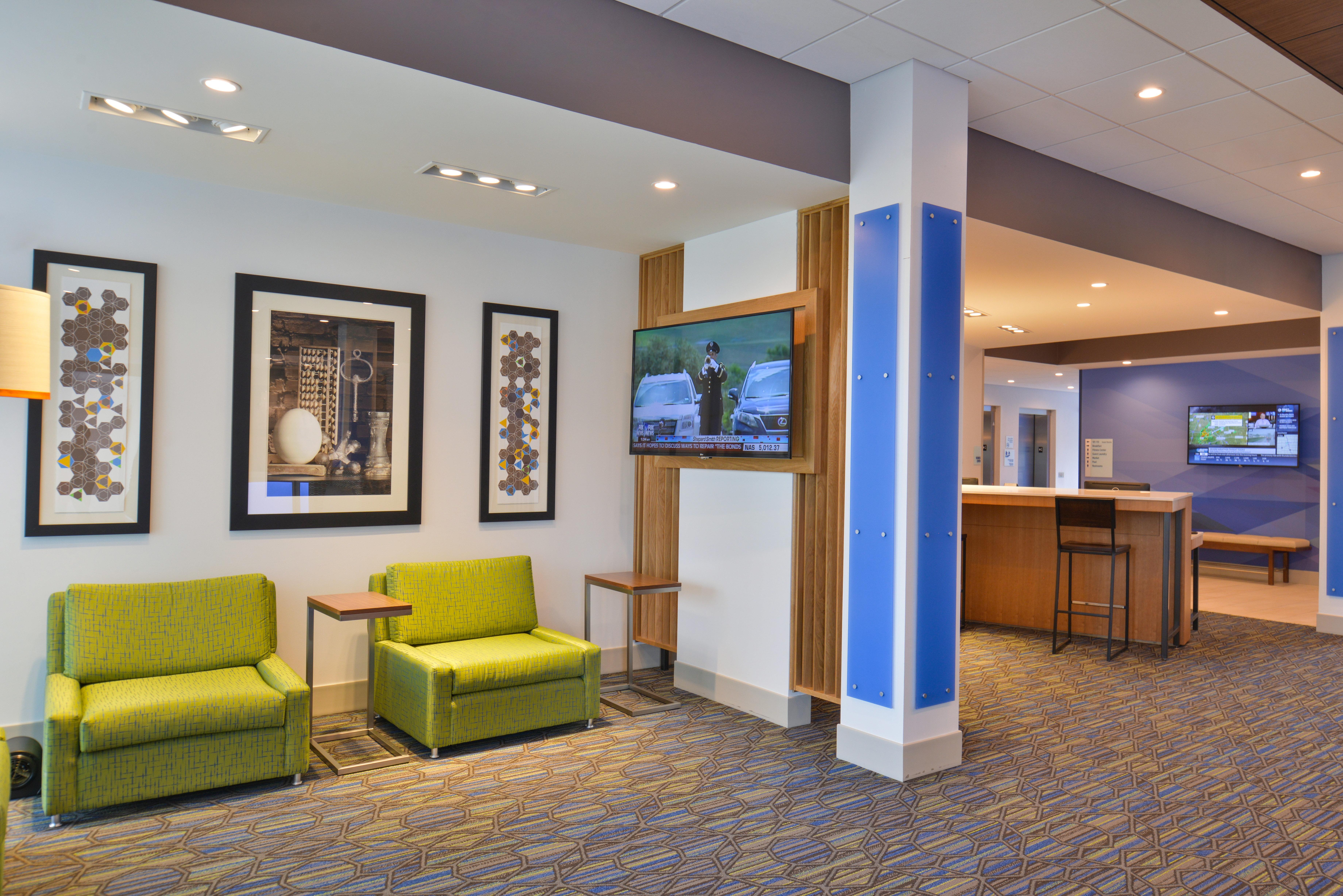 Holiday Inn Express & Suites Omaha Airport By Ihg Carter Lake Exteriör bild