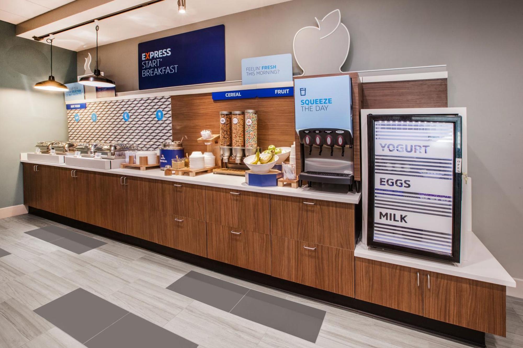 Holiday Inn Express & Suites Omaha Airport By Ihg Carter Lake Exteriör bild